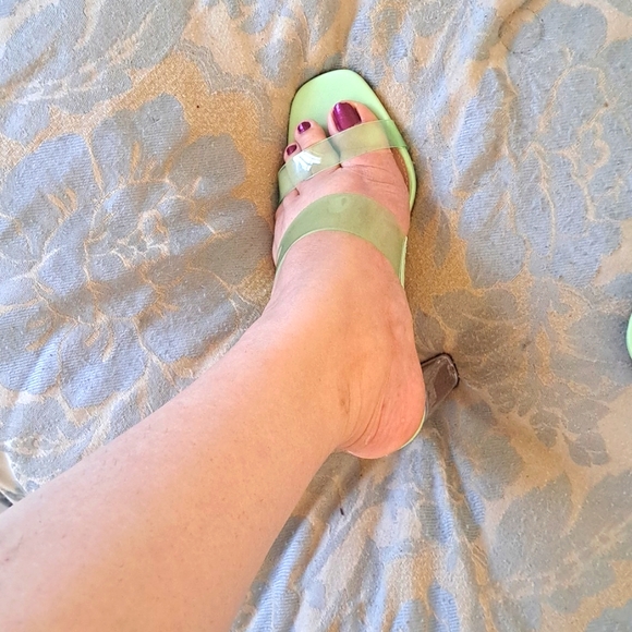 Excellent  BCBG Sandal Heels Size 7 - Picture 8 of 8